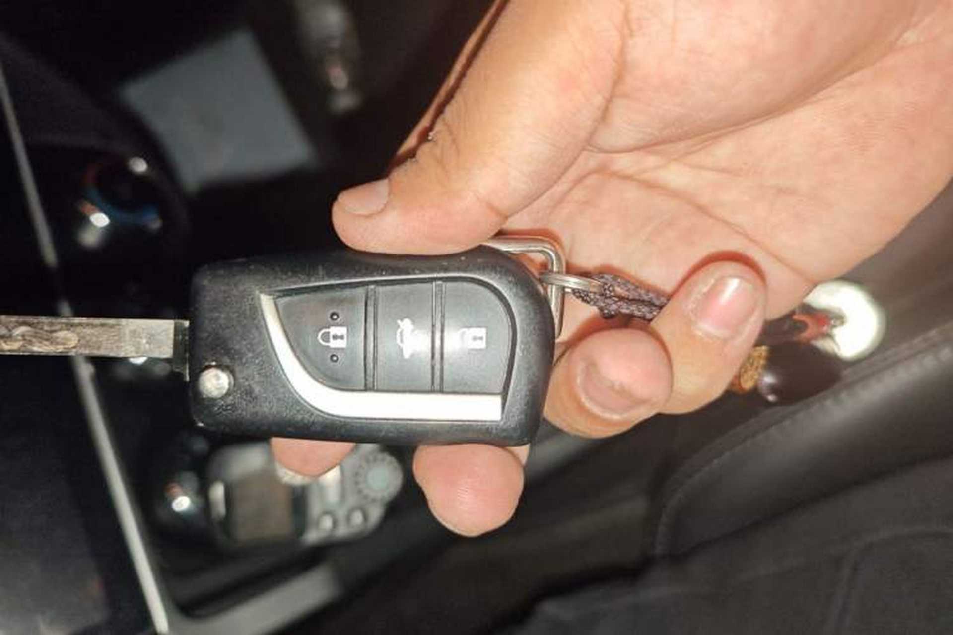 Used Toyota Corolla 2017 Revised Version 1.2T S-CVT GL Vehicle Key