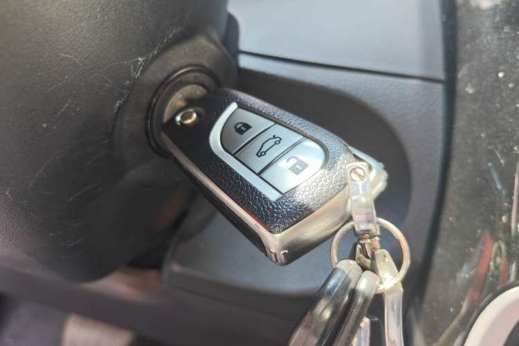 Used Toyota Corolla 2017 Revised Version 1.2T S-CVT GL-i Vehicle Key