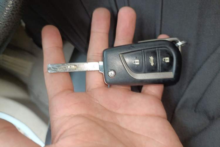 Used Toyota Corolla 2017 1.6L CVT GL Vehicle Key