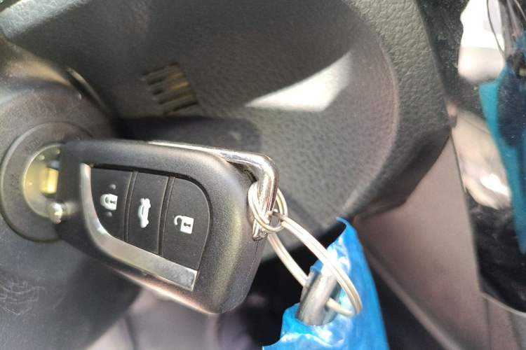 Used Toyota Corolla 2017 Revised Version 1.2T Manual GL Vehicle Key