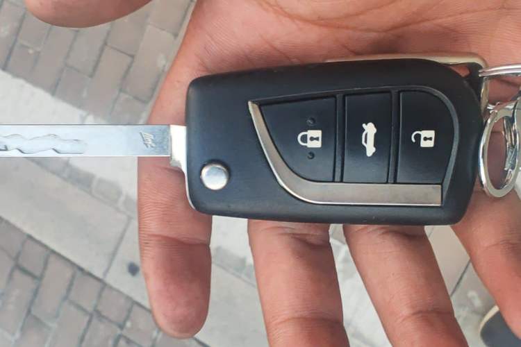 Used Toyota Corolla 2017 1.2T CVT GL-i Vehicle Key