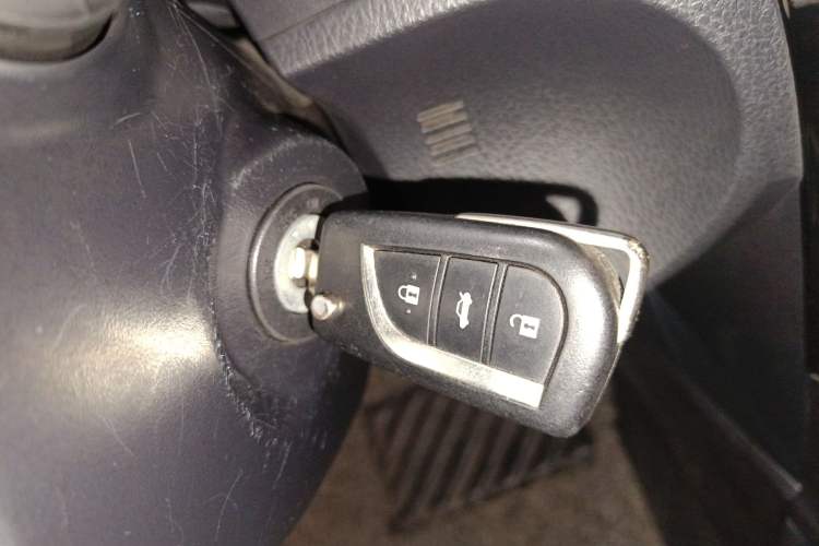 Used Toyota Corolla 2017 Revised Version 1.2T S-CVT GL Vehicle Key