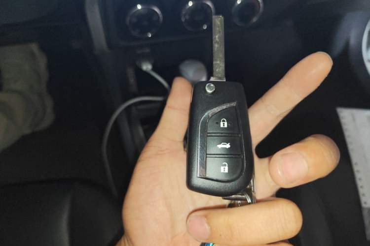 Used Toyota Corolla 2017 Revised Version 1.2T S-CVT GL Vehicle Key
