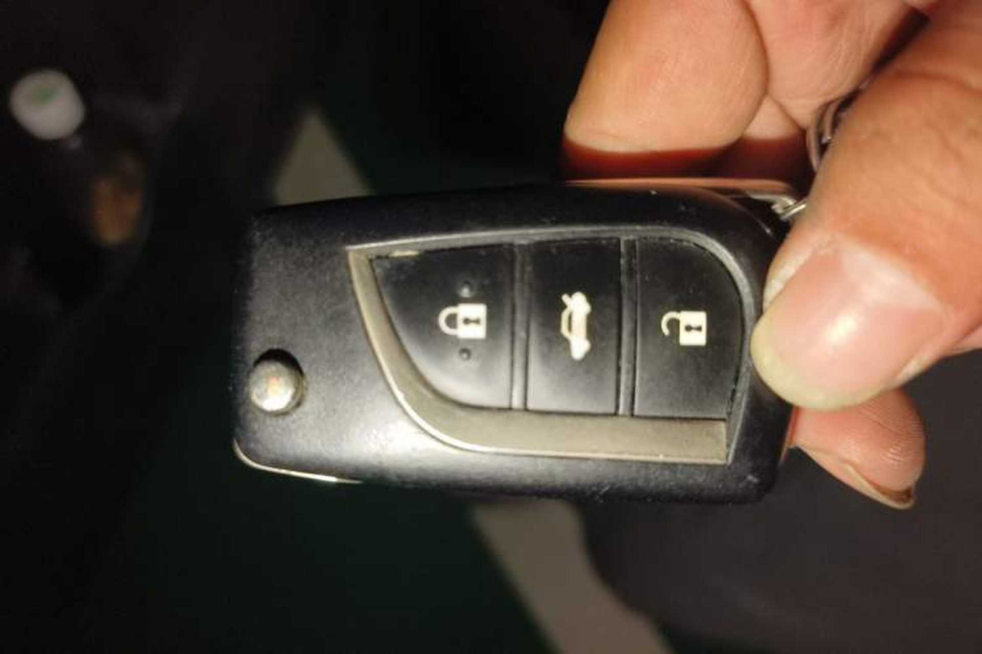 Used Toyota Corolla 2017 1.2T CVT GL Vehicle Key