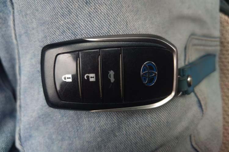 Used Toyota Corolla 2017 Revised Dual-Engine 1.8L E-CVT Elite Edition Vehicle Key