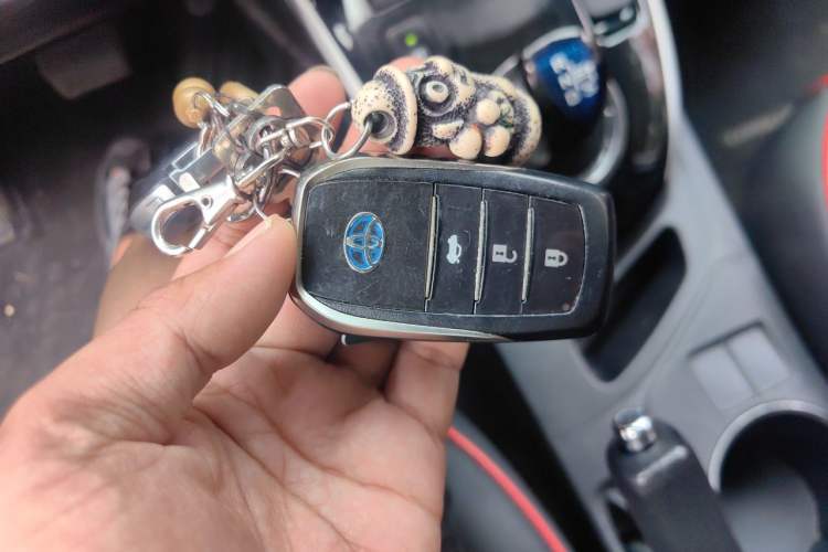 Used Toyota Corolla 2017 Revised Dual-Engine 1.8L E-CVT Leading Edition Vehicle Key