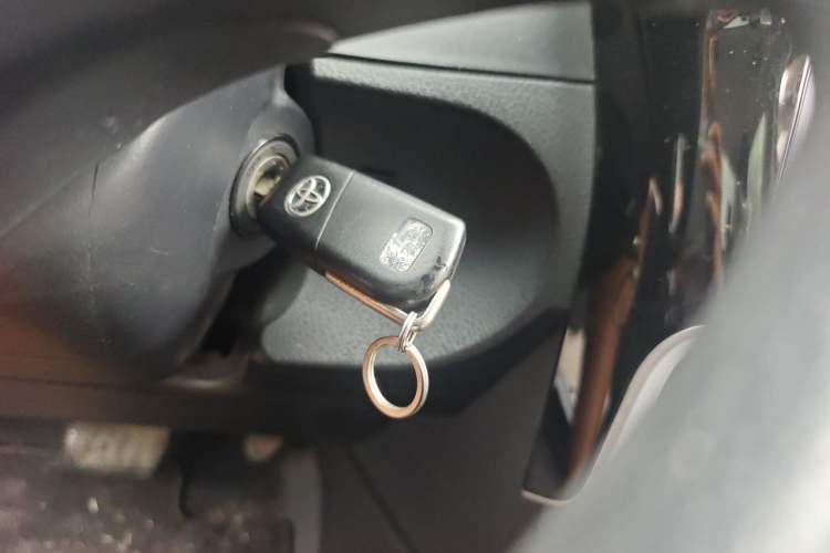 Used Toyota Corolla 2017 Revised Version 1.2T S-CVT GL-i Vehicle Key