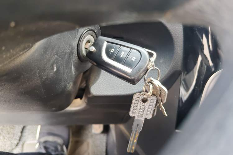 Used Toyota Corolla 2017 Revised Version 1.2T S-CVT GL-i Vehicle Key