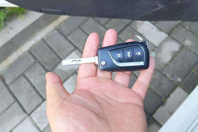 Used Toyota Corolla 2017 Revised Version 1.2T S-CVT GL-i Vehicle Key