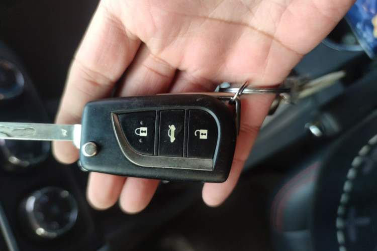 Used Toyota Corolla 2017 Revised Version 1.2T S-CVT GL Vehicle Key