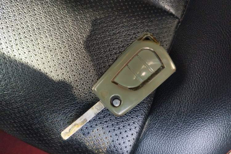 Used Toyota Corolla 2017 Revised Version 1.6L S-CVT GL Vehicle Key