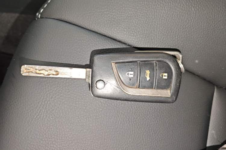Used Toyota Corolla 2017 1.2T CVT GL Vehicle Key