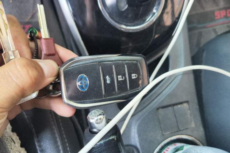 Used Toyota Corolla 2017 Revised Dual-Engine 1.8L E-CVT Elite Edition Vehicle Key
