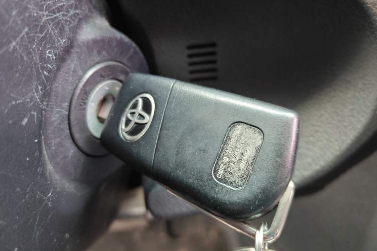 Used Toyota Corolla 2017 Revised Version 1.2T S-CVT GL Vehicle Key