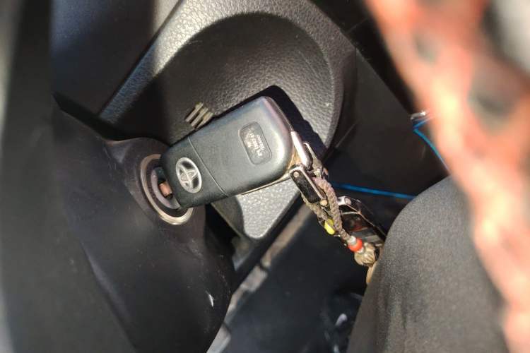 Used Toyota Corolla 2017 Revised Version 1.6L Manual GL Vehicle Key