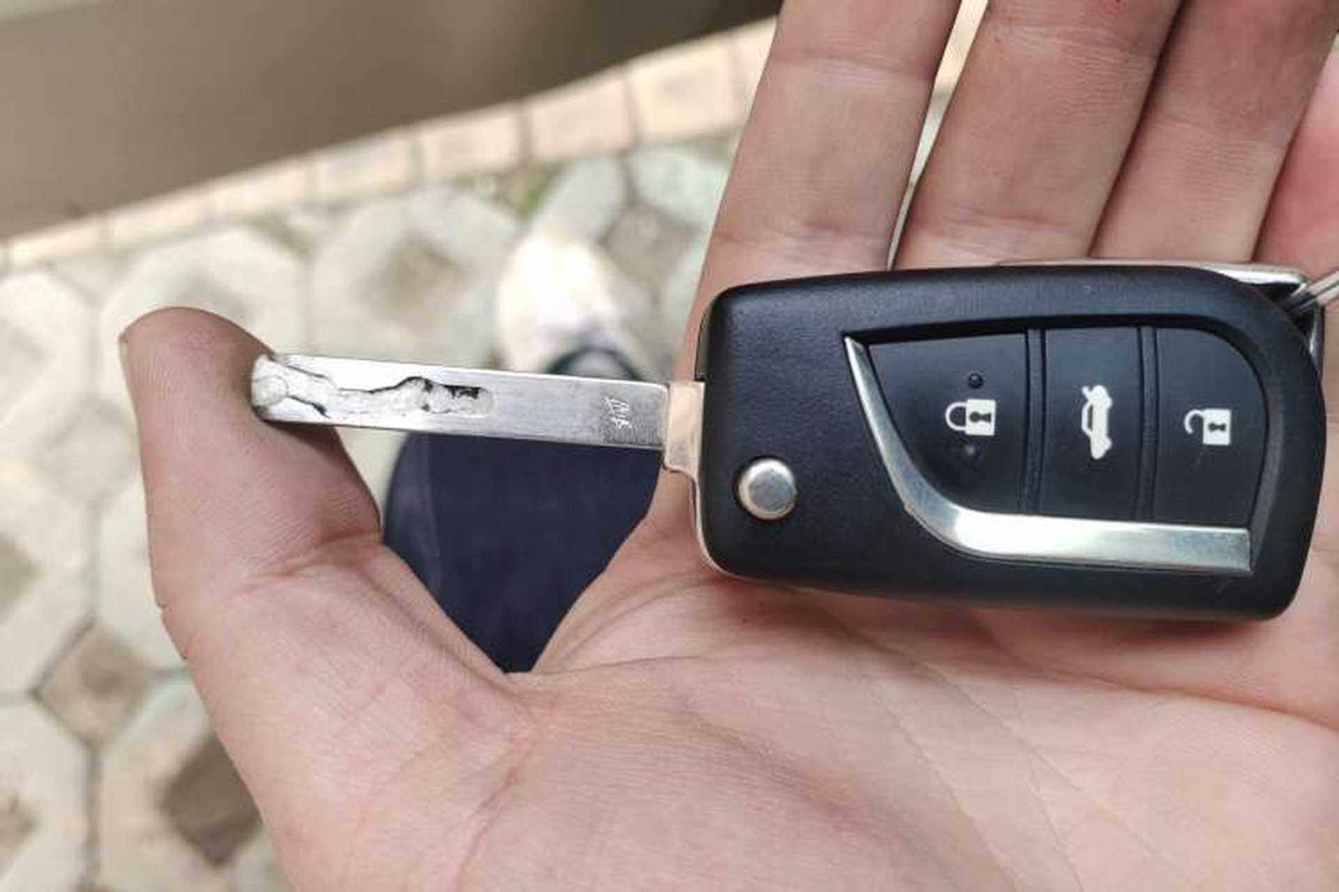Used Toyota Corolla 2017 Revised Version 1.2T S-CVT GL Vehicle Key