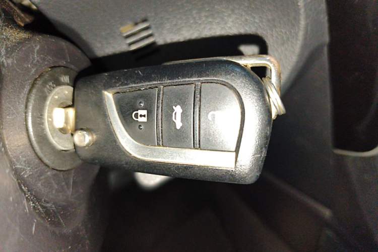 Used Toyota Corolla 2017 Revised Version 1.2T S-CVT GL Vehicle Key