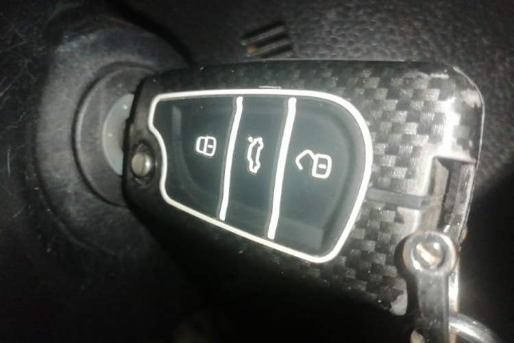 Used Toyota Corolla 2017 Revised Version 1.2T S-CVT GL Vehicle Key