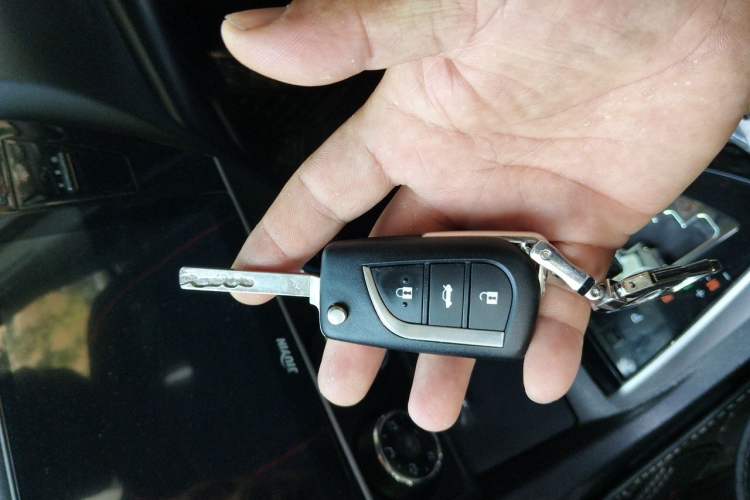 Used Toyota Corolla 2017 1.2T CVT GL Vehicle Key