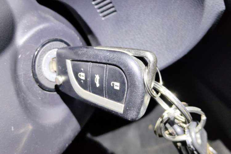 Used Toyota Corolla 2017 1.2T CVT GL-i Leather Edition Vehicle Key