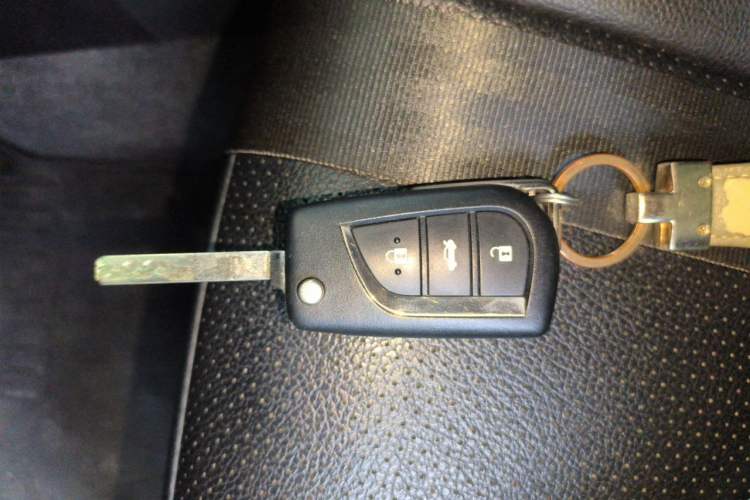 Used Toyota Corolla 2017 1.6L CVT GL Vehicle Key