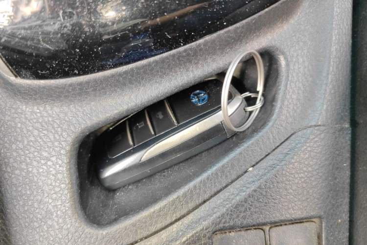 Used Toyota Corolla 2017 Revised Dual-Engine 1.8L E-CVT Leading Edition Vehicle Key