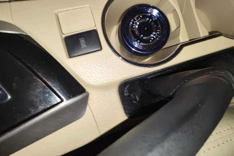 Used Toyota Corolla 2017 1.6L CVT GL Vehicle Key
