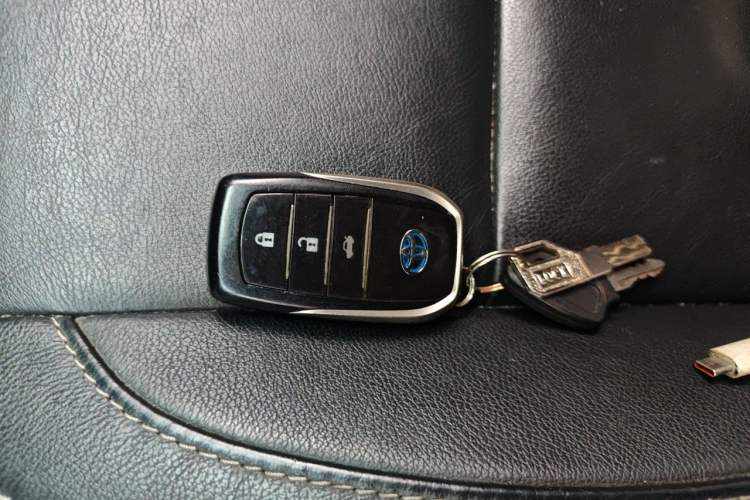 Used Toyota Corolla 2017 Revised Dual-Engine 1.8L E-CVT Elite Edition Vehicle Key
