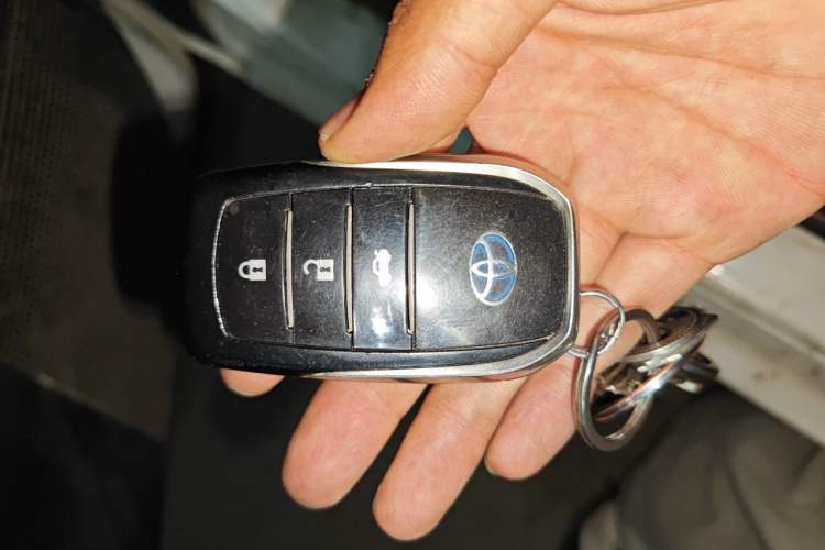 Used Toyota Corolla 2017 Revised Dual-Engine 1.8L E-CVT Leading Edition Vehicle Key