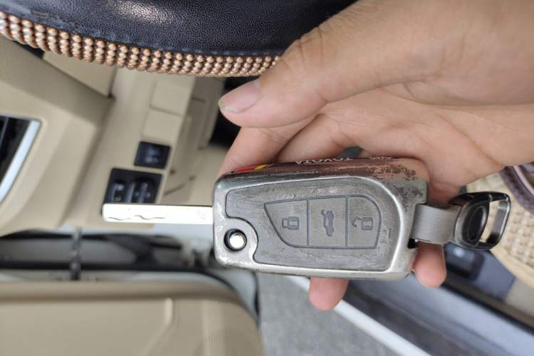 Used Toyota Corolla 2017 1.6L CVT GL Vehicle Key