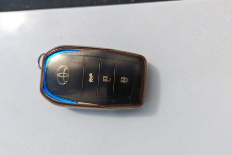 Used Toyota Corolla 2017 Revised Dual-Engine 1.8L E-CVT Leading Edition Vehicle Key