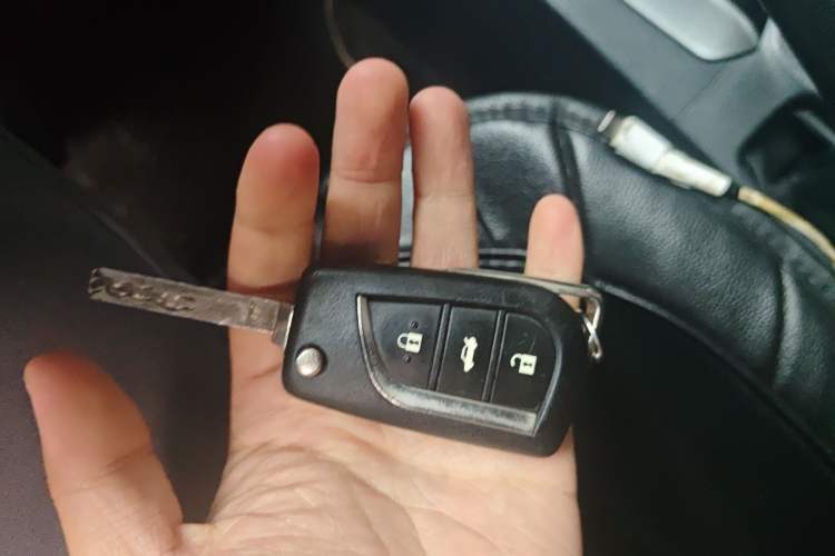 Used Toyota Corolla 2017 Revised Version 1.6L S-CVT GL Vehicle Key