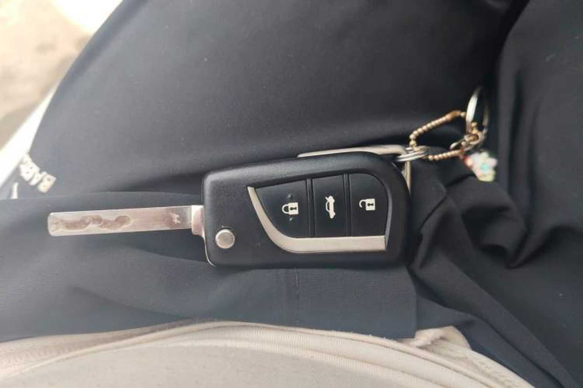 Used Toyota Corolla 2017 Revised Version 1.2T S-CVT GL Vehicle Key