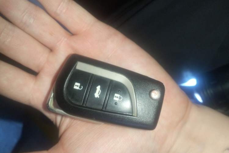 Used Toyota Corolla 2017 1.2T CVT GL-i Vehicle Key