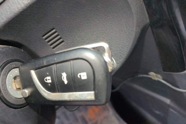 Used Toyota Corolla 2017 Revised Version 1.2T S-CVT GL-i Vehicle Key