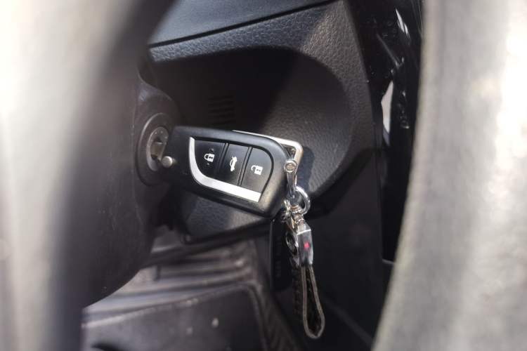 Used Toyota Corolla 2017 Revised Version 1.2T S-CVT GL Vehicle Key