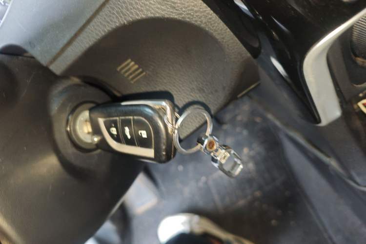 Used Toyota Corolla 2017 Revised Version 1.2T S-CVT GL-i Vehicle Key