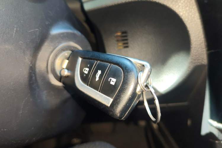Used Toyota Corolla 2017 1.6L CVT GL Vehicle Key