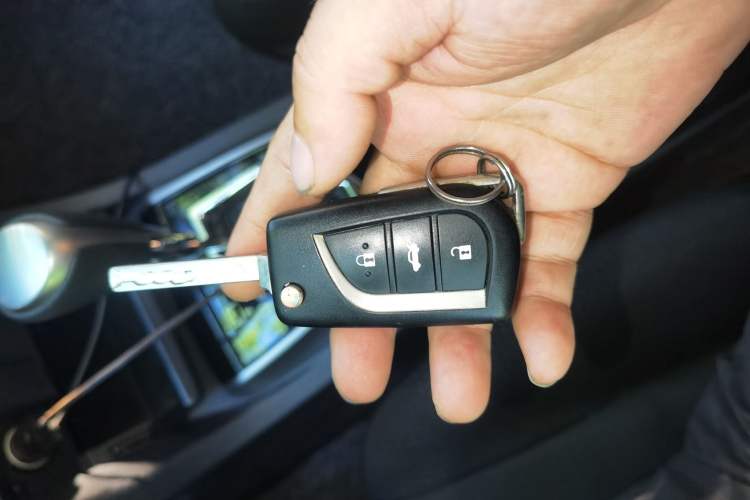 Used Toyota Corolla 2017 1.2T CVT GL-i Vehicle Key