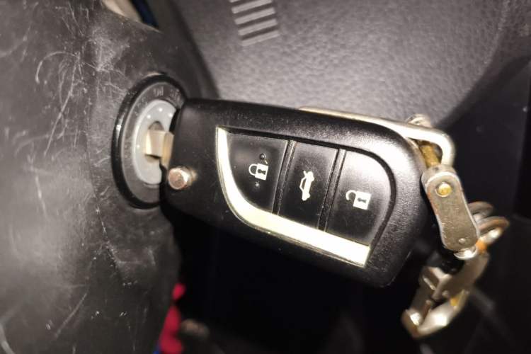 Used Toyota Corolla 2017 Revised Version 1.2T S-CVT GL-i Leather Edition Vehicle Key
