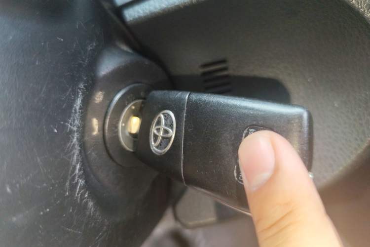 Used Toyota Corolla 2017 Revised Version 1.2T S-CVT GL Vehicle Key