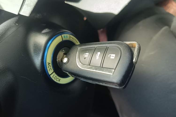 Used Toyota Corolla 2017 Revised Version 1.2T Manual GL Vehicle Key