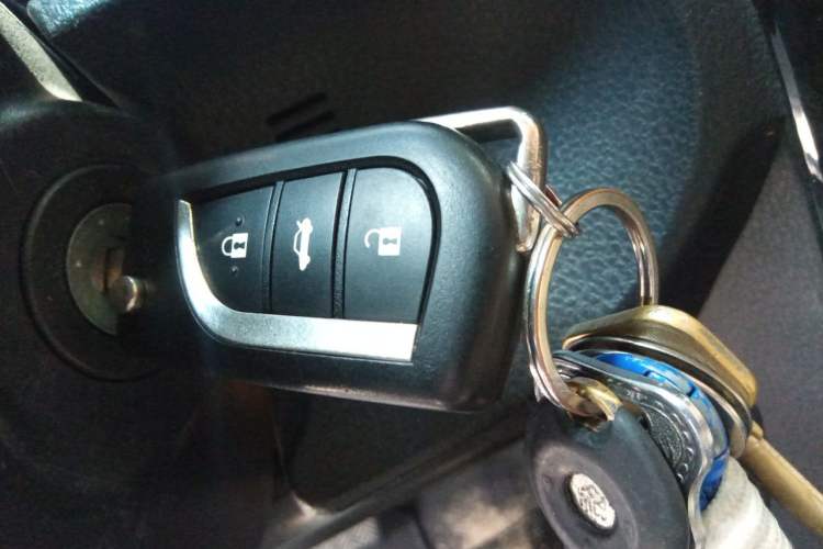 Used Toyota Corolla 2017 Revised Version 1.2T S-CVT GL Vehicle Key