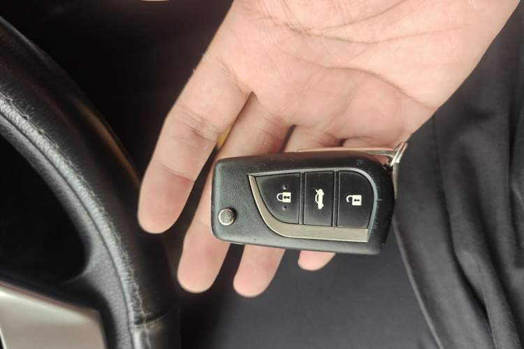 Used Toyota Corolla 2017 1.2T CVT GL Vehicle Key