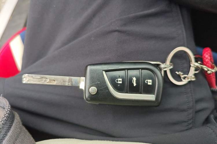 Used Toyota Corolla 2017 Revised Version 1.2T S-CVT GL Vehicle Key