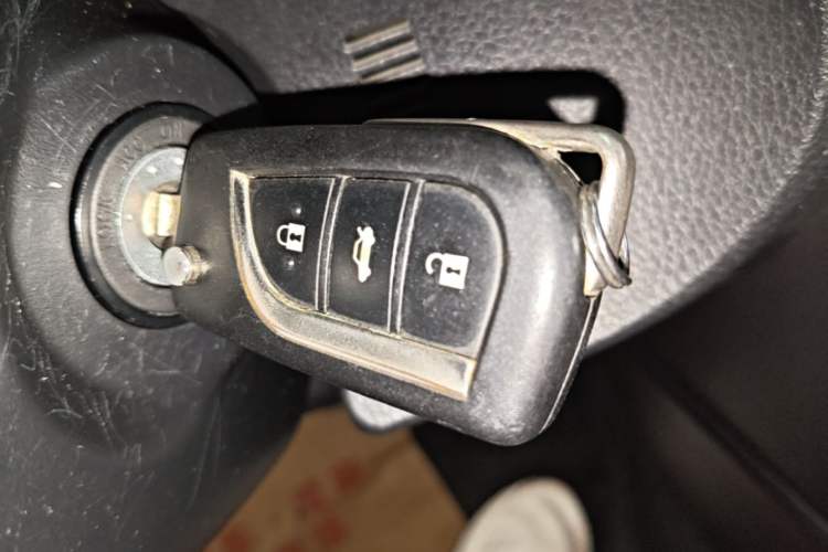 Used Toyota Corolla 2017 Revised Version 1.2T S-CVT GL-i Vehicle Key