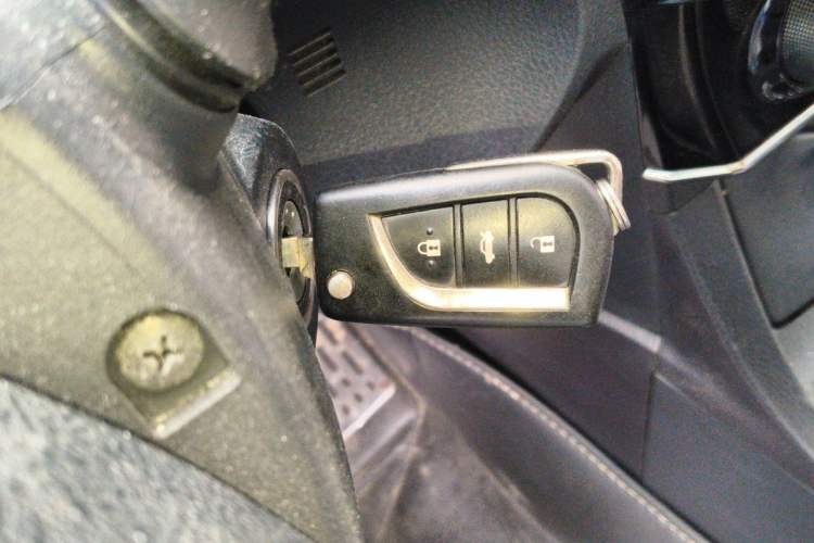 Used Toyota Corolla 2017 Revised Version 1.6L S-CVT GL Vehicle Key