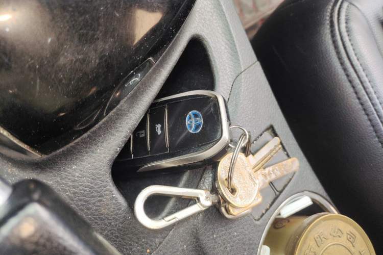 Used Toyota Corolla 2017 Revised Dual-Engine 1.8L E-CVT Leading Edition Vehicle Key