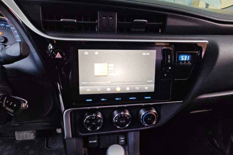 Used Toyota Corolla 2017 Revised Version 1.2T S-CVT GL-i Audio And AC Panel