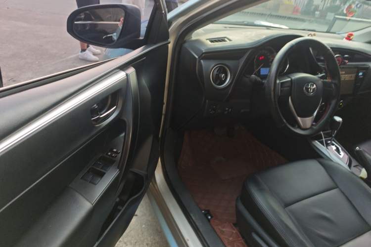 Used Toyota Corolla 2017 Revised Version 1.2T S-CVT GL Driver Seat